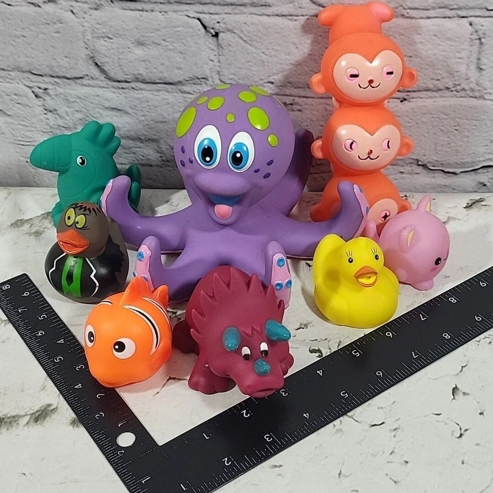 Bath‎ Toys Lot of 8 Nubby Octopus Rubber Duckies Light up Kitty